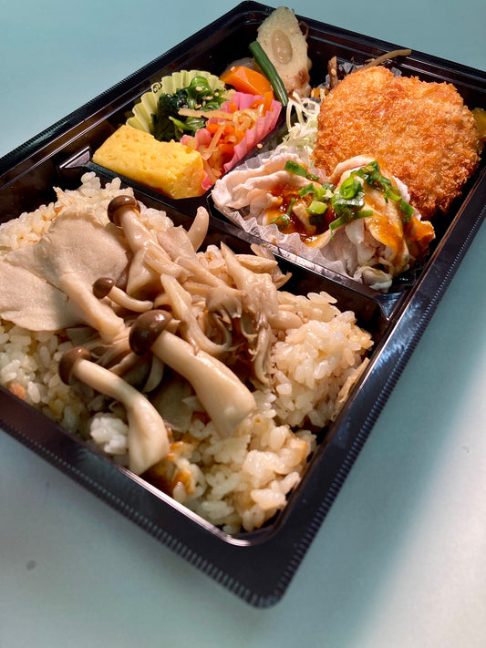 季節の炊き込みご飯&豚しゃぶヒレカツ弁当