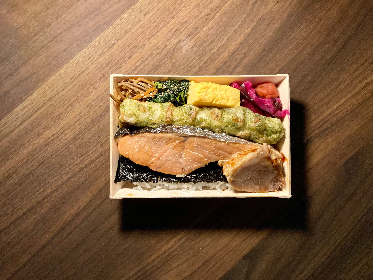 のり弁当 赤