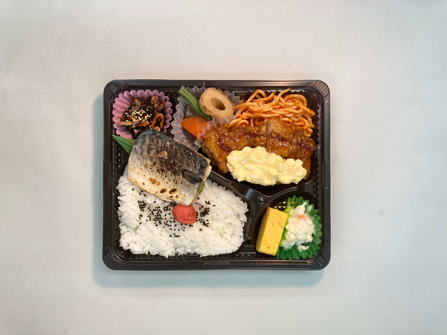 チキン南蛮＆さばの塩焼き弁当