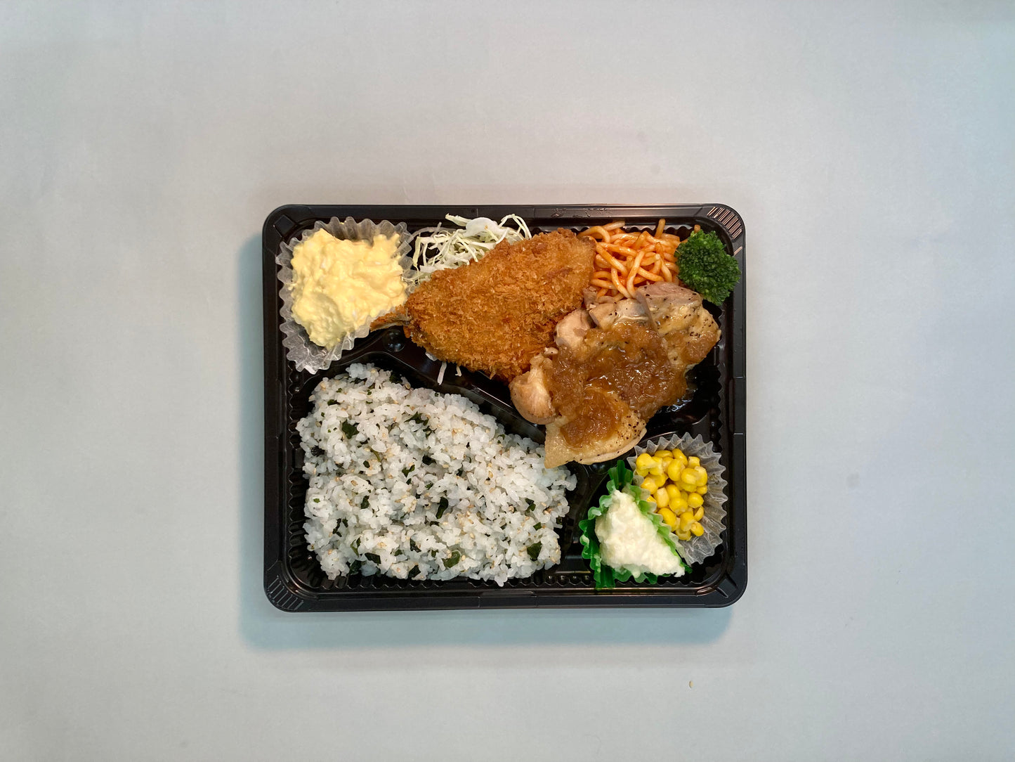 チキンソテー＆アジフライ卵タルタル弁当